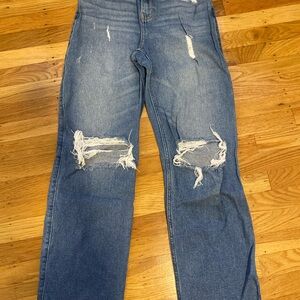 Hollister Distressed Medium Wash Baggy Jeans